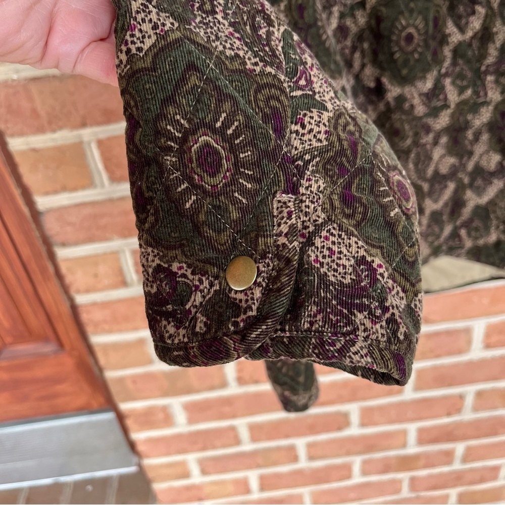 Patterned quilted jacket. 1X - Picture 7 of 11